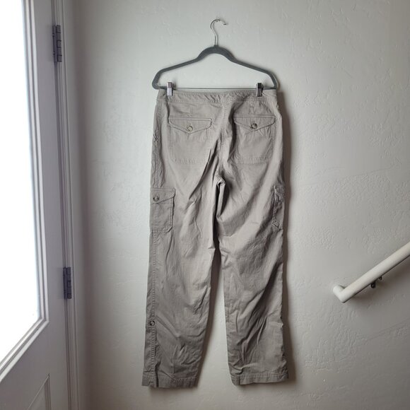 L.L. Bean Favorite Fit Cargo Straight Leg Pants - Picture 9 of 10